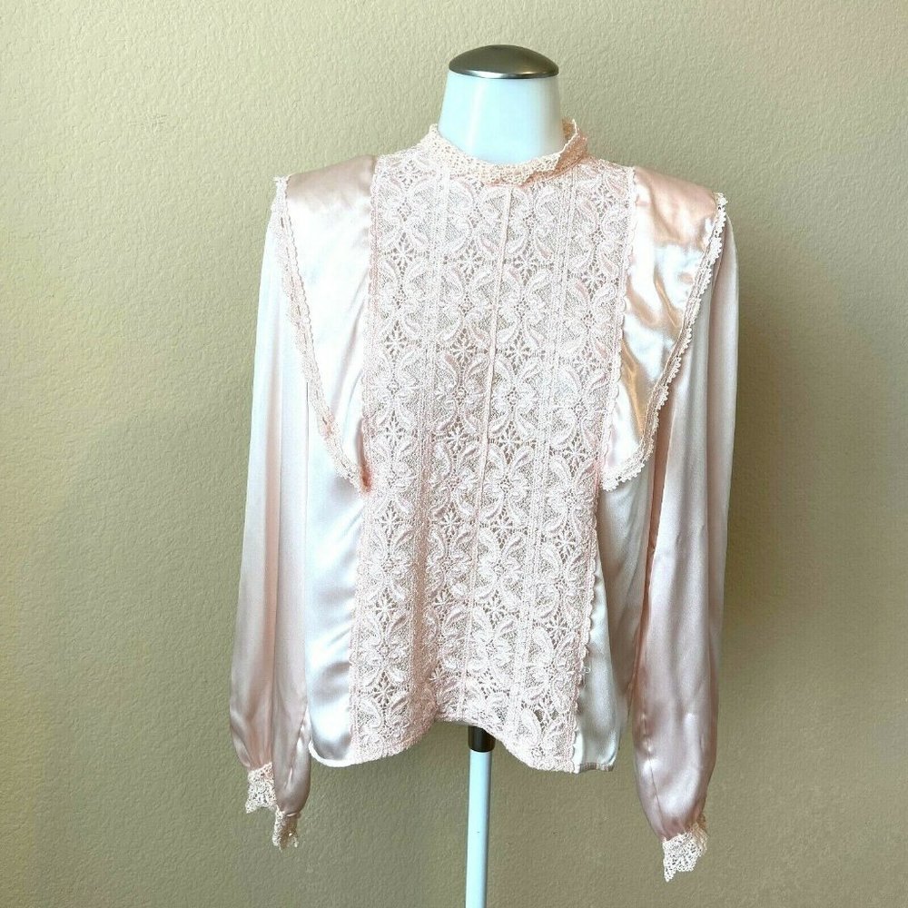 Vintage Illustrations Blouse Top Baby Pink Satin Lace Size: M Made In USA